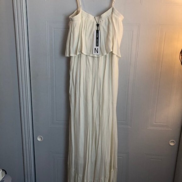 Moisy May White Spaghetti Strap Romper – NWT – Size M - Picture 3 of 4